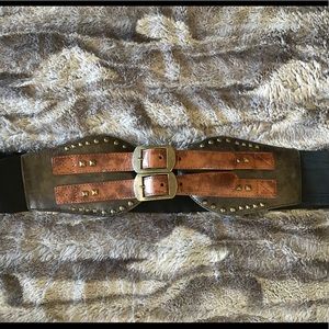 Brown belt with elastic back